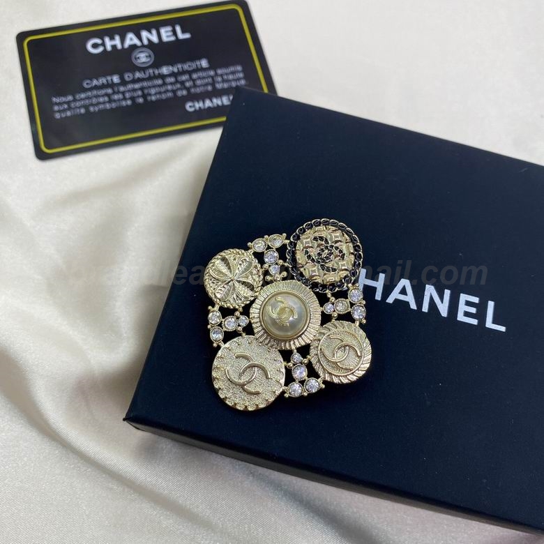 Chanel Brooch 255